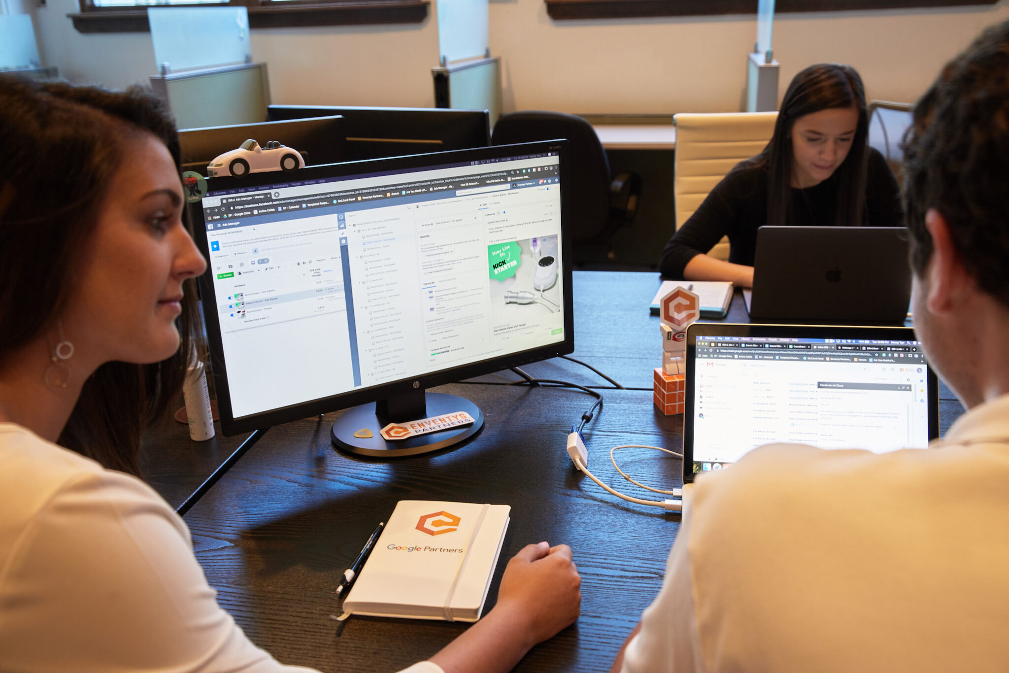 Advertising Your Crowdfunding Campaign: A look at the Data